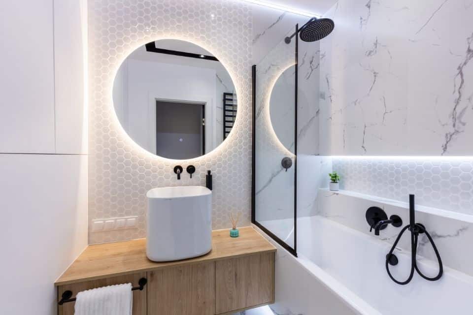 L’agencement parfait pour une salle de bain familiale pratique et design