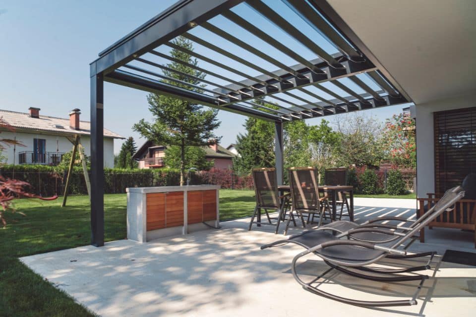 Pourquoi choisir de l'acier pour la construction pergola ?