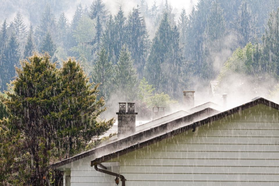 Que faire en cas de fuite de toiture après une forte pluie ?