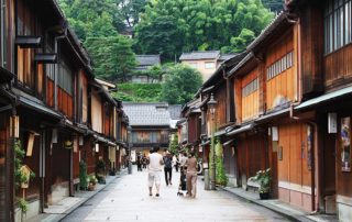 Direction Kanazawa, une ville côtière du Japon sur l’île d’Honshū