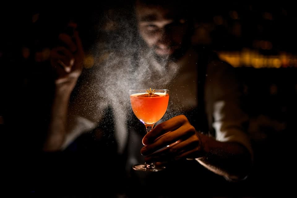 Besoin d'un bar à cocktails à domicile ? Découvrez Barseasons, votre bartender