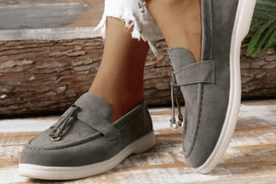 Quels mocassins femme conviennent le mieux pour un style minimaliste ?