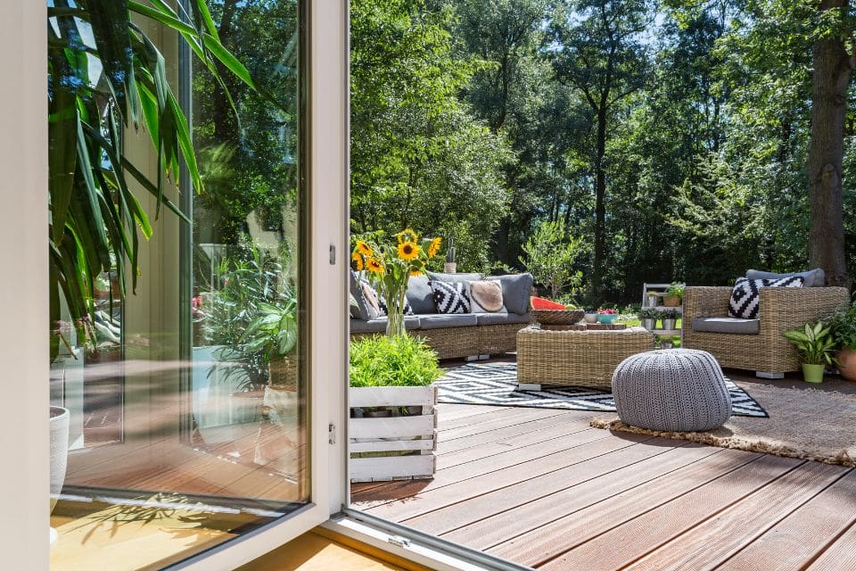 Faut-il un permis de construire pour une terrasse en bois chez soi ?