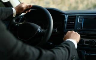 Réservez votre chauffeur de taxi en quelques minutes au Lavendou avec AB Compagnie