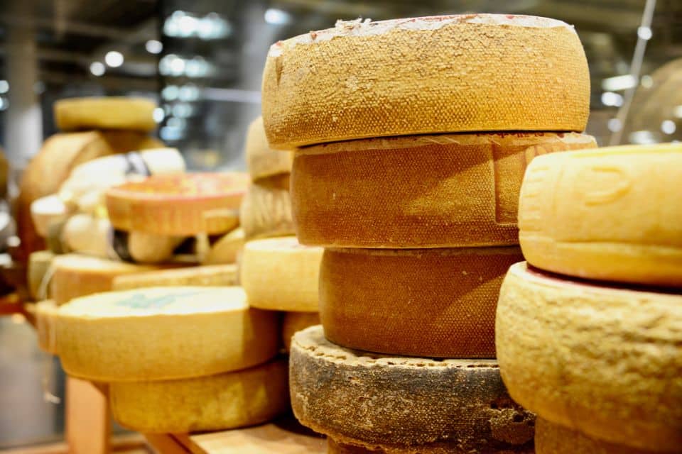 Quels produits du terroir suisse faut-il absolument goûter ?