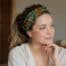 Des années rétro aux looks modernes, l’histoire du bandeau pour cheveux !